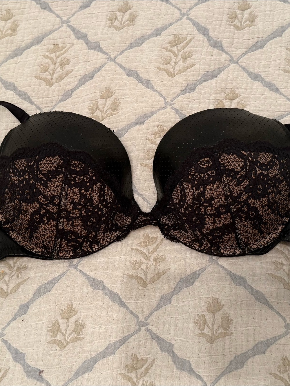 Victoria's Secret Black Lace Push-Up Bra